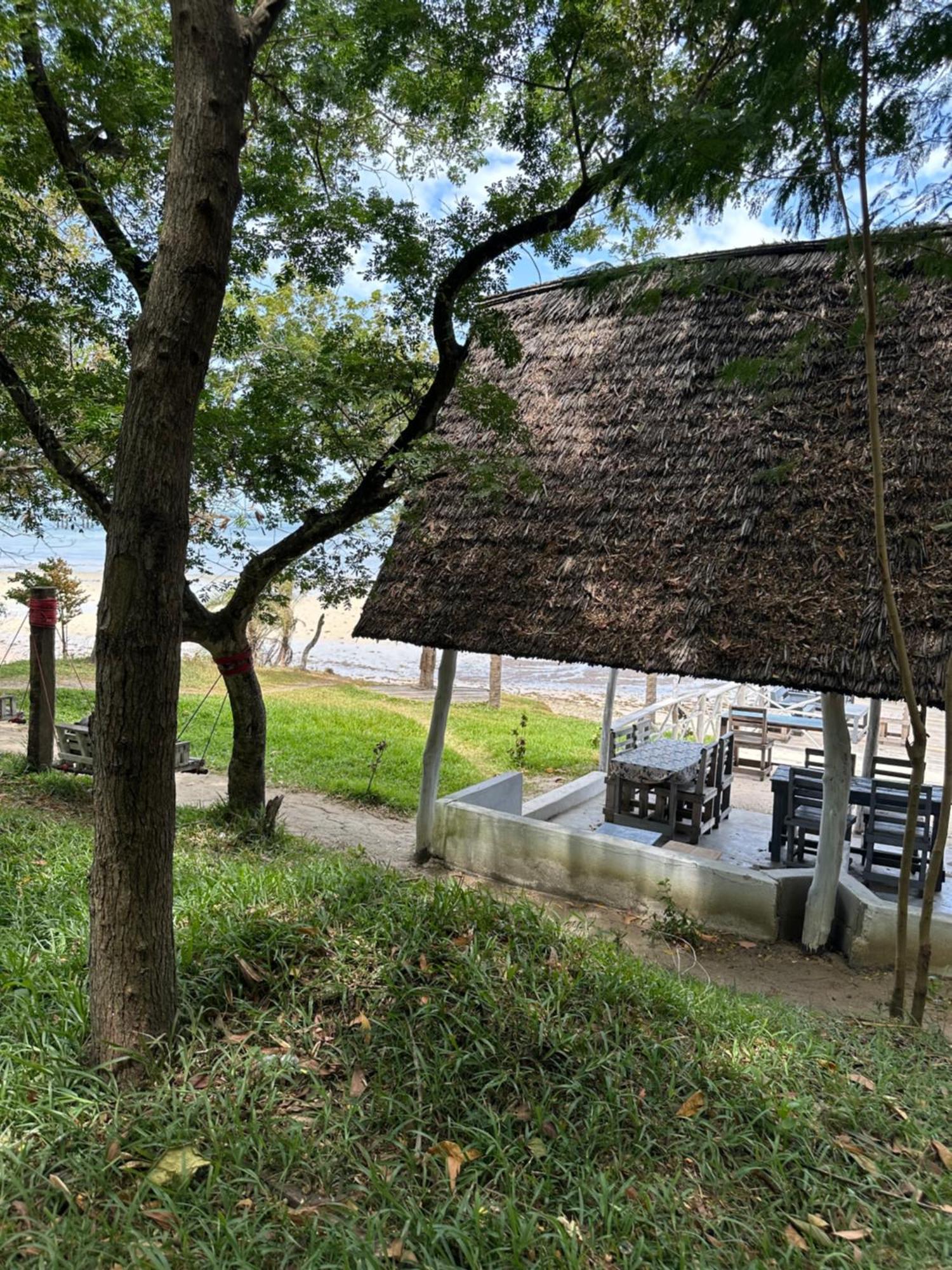 Maweni Beach Bungalows Kilindoni Exterior foto